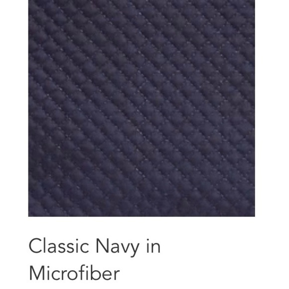 VERA BRADLEY Classic Navy Microfiber Travel Medicine Cosmetic Case Quilted - Picture 13 of 13